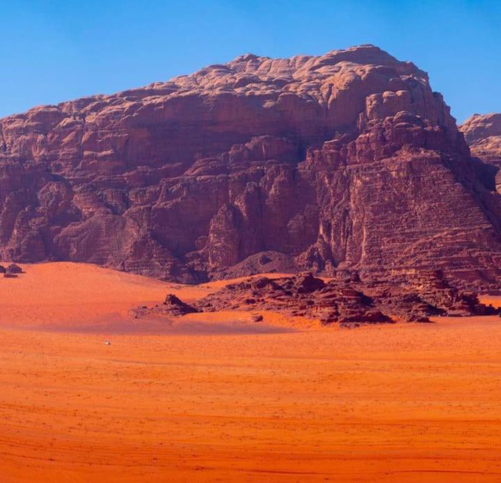 Appartement Saleem With Jeep Tour à Wadi Rum Extérieur photo
