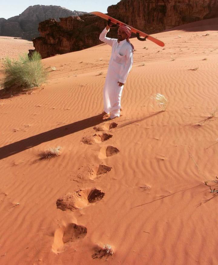 Appartement Saleem With Jeep Tour à Wadi Rum Extérieur photo