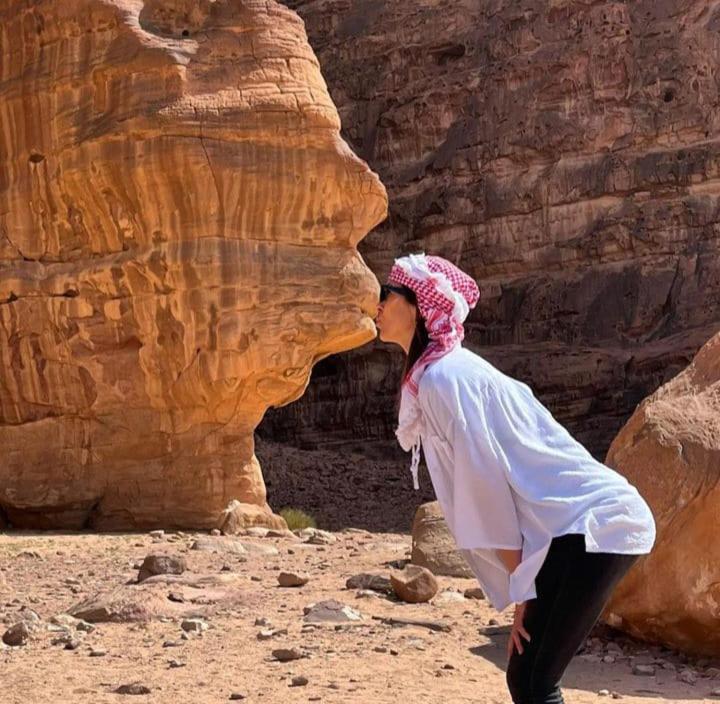 Appartement Saleem With Jeep Tour à Wadi Rum Extérieur photo