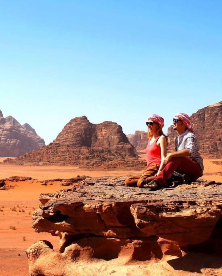 Appartement Saleem With Jeep Tour à Wadi Rum Extérieur photo