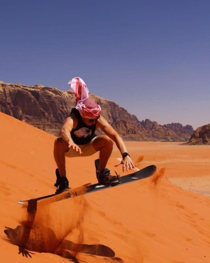 Appartement Saleem With Jeep Tour à Wadi Rum Extérieur photo